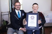 奥斯威辛纳粹集中营幸存者Yisrael Kristal被金氏世界纪录认证为世界上最长寿的男人