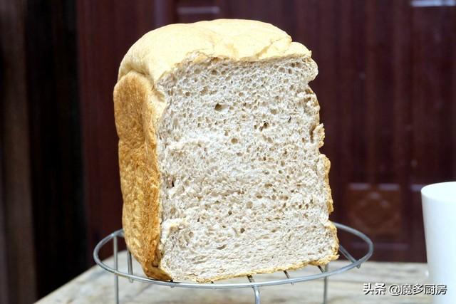 如何用面包机做面包 如何用面包机做面包（如何用面包机做面包更松软好吃窍门） 美食